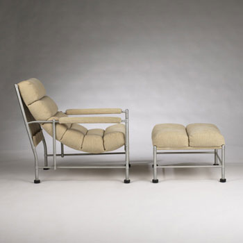 Lounge chair/ottoman No. 1002/1061