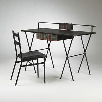Desk / chair