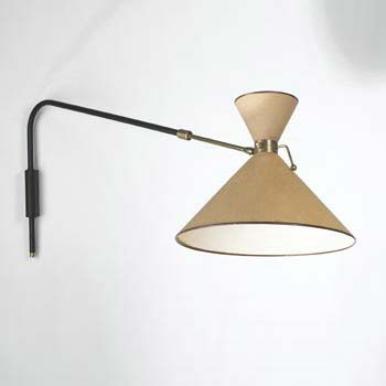 Adjustable extending arm lamp