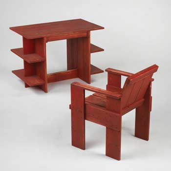 Crate desk/chair