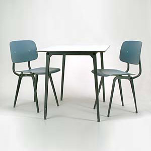 Tisch/Stühle 'Revolt'