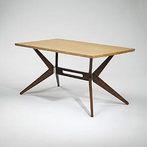 Dining table, model 1000