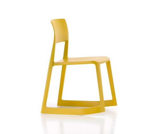 Plastic - the mouldable material of modern chairs | Design