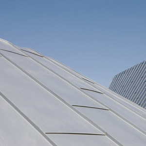 Roof covering systems | Angled standing seam