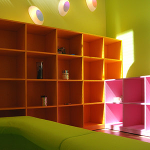 Basic bookshelf