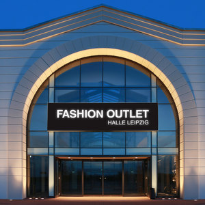 Illuminated Frame Outdoor