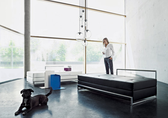 Day Bed | Tagesliegen / Lounger | ClassiCon