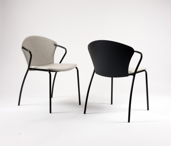 Bessi | Chairs | House of Finn Juhl - Onecollection