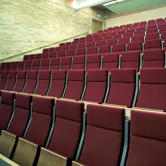 Simo Auditorium | Saalbestuhlung | Inno