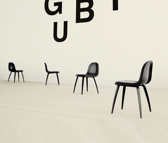 Gubi 3D Chair – Center Base | Chaises | GUBI