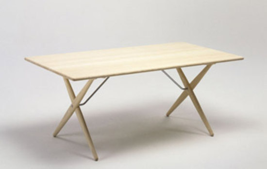 pp85 | Cross Legged Table | Mesas comedor | PP Møbler