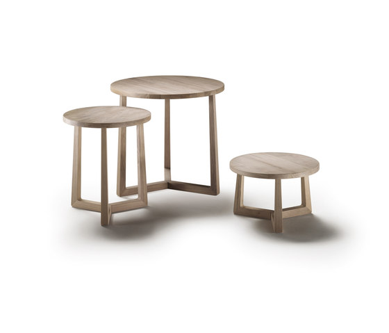 Jiff Occasional Table | Tables d'appoint | Flexform