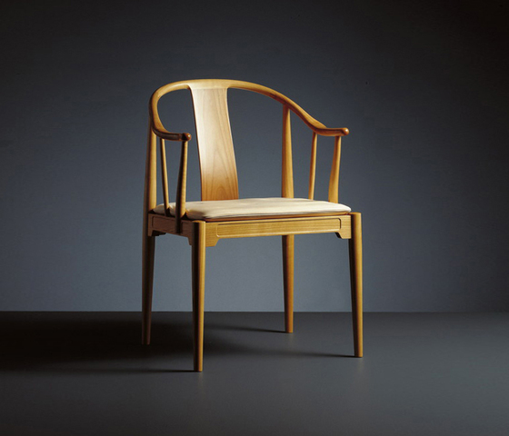 China Chair™ | 4832 | Solid wood | Black coloured ash | Sillas | Fritz Hansen