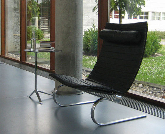 PK20™ | Lounge chair | Leather | Matt chromed spring steel base | Armchairs | Fritz Hansen