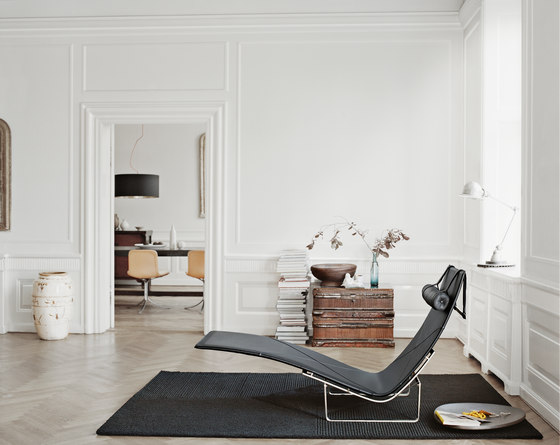 PK24™ | Lounge chair | Wicker | Satin brushed stainless spring steel base | Chaise longue | Fritz Hansen