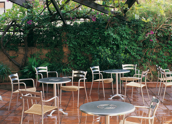 Biarritz Armchair | Chairs | Amat-3