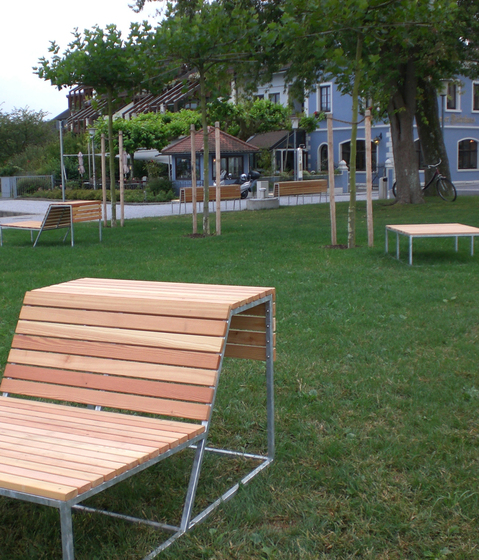 Landscape Sitzbank mit Rückenlehne Lerche | Sitzbänke | BURRI