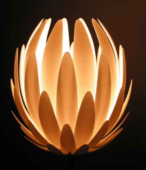 Lily.MGX – High Table Lamp | Lampade tavolo | .MGX by Materialise