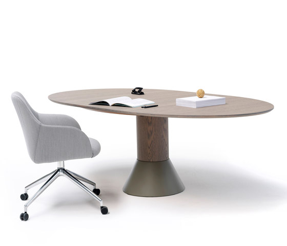 Balance ellipse | Dining tables | Arco