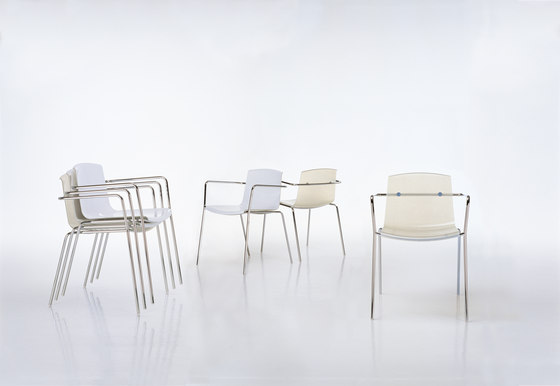 Flakes lounge chair | Armchairs | Piiroinen