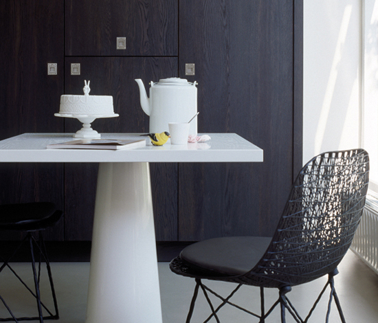 Container Oval 210 | Mesas comedor | moooi