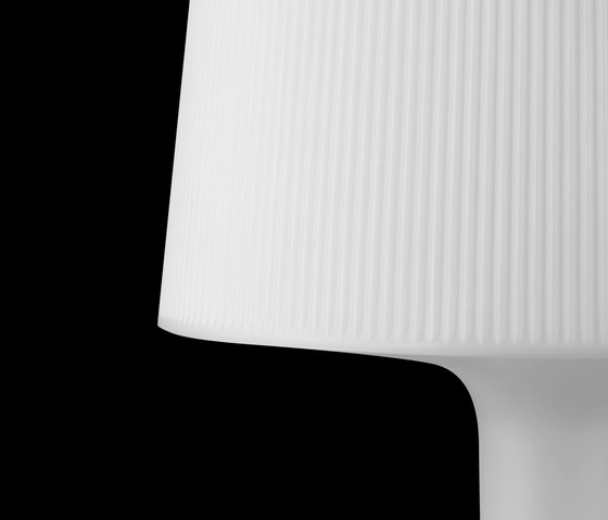 Inout out gr Floor lamp | Free-standing lights | Metalarte