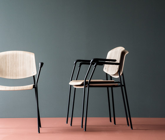 Pause Runner chair | Chairs | Magnus Olesen