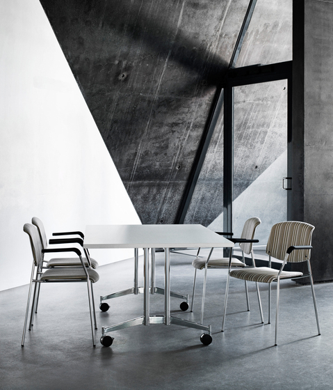 Pause Stuhl | Stühle | Magnus Olesen