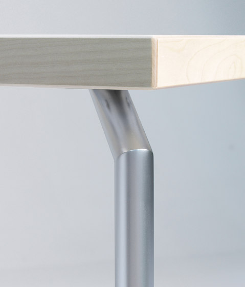 Mix with branch-shaped legs | Tavoli contract | Magnus Olesen