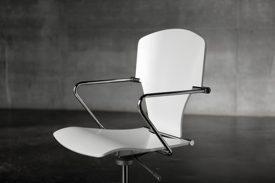 Egoa | Chairs | STUA
