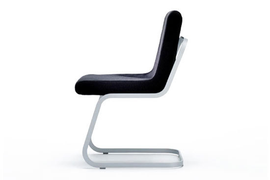BOOMERANG cantilever chair | Chaises | IXC.