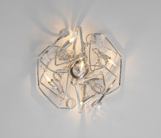 Delphinium customised gold walllamp | Lampade parete | Brand van Egmond