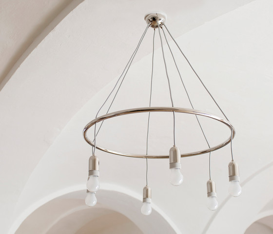 Goldman Hula Hoop chandelier | Lámparas de suspensión | Woka