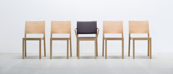 ST3N | Bar stools | HUSSL