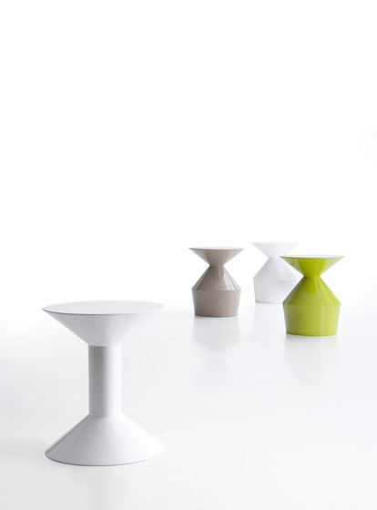 Shape | Tables d'appoint | viccarbe