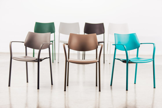 Branka | polypropylene | Chairs | AKABA