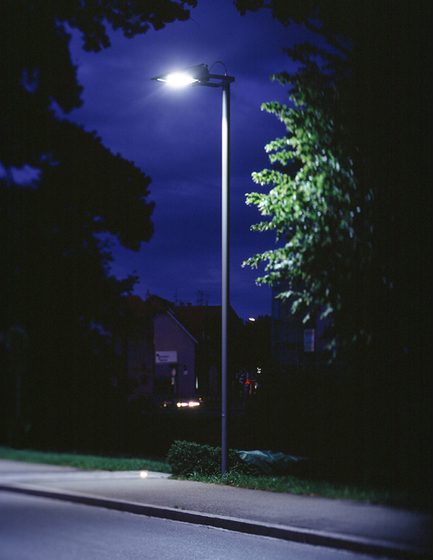 Novara SXL Luminaire with bracket single | Path lights | Hess