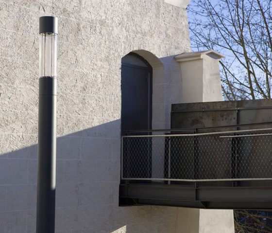 Residenza MD Pole mounted luminaire with bracket | Illuminazione sentieri | Hess
