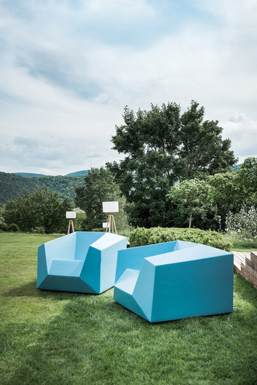 FX10 Lounge Chair Outdoor | Armchairs | Neue Wiener Werkstätte