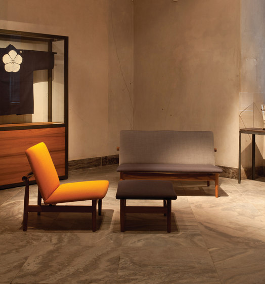 Japan Chair and Footstool | Fauteuils | House of Finn Juhl - Onecollection