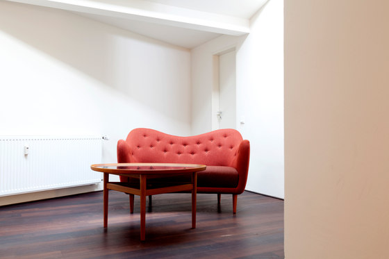 46 Sofa | Sofás | House of Finn Juhl - Onecollection