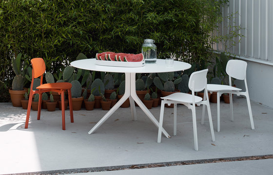 Oops Table | Dining tables | Kristalia
