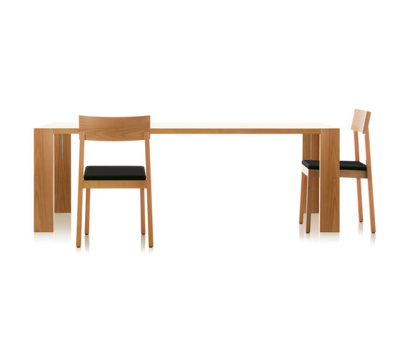 S11 chair with arms by B+W