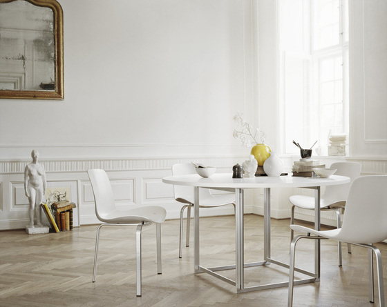 PK58™ | Table | White moulded polyester composit w ATH | Satin brushed stainless steel base | Mesas comedor | Fritz Hansen