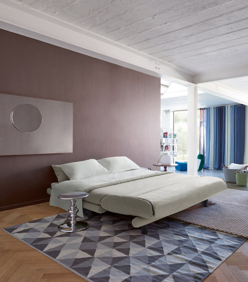 Multy | Bedsettee 155 Without Arms With Lumbar Cushions | Sofas | Ligne Roset