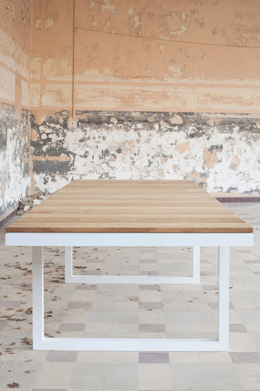 B-MYGUEST | Dining tables | Colect