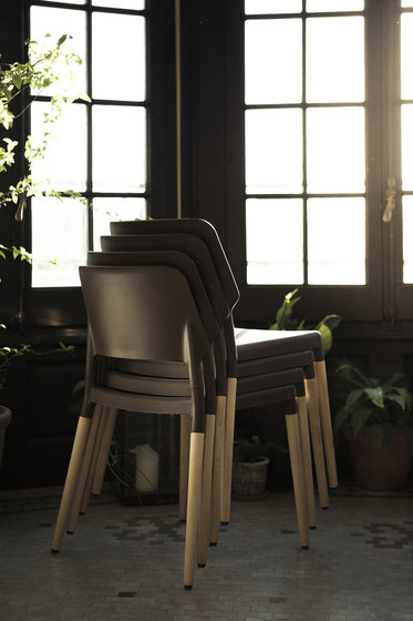 Belloch Chair | Chairs | Santa & Cole