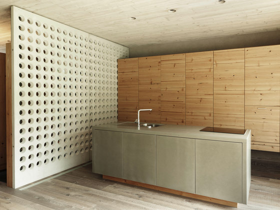 concrete skin - interior | Weingut Esterhazy, Trausdorf | Wandpaneele | Rieder