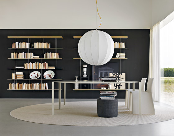 Less | Dining tables | Molteni & C