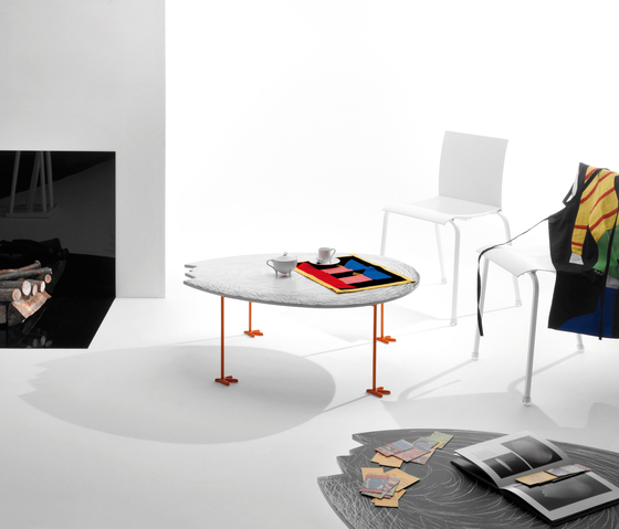 Uovo | Side tables | ROBOTS